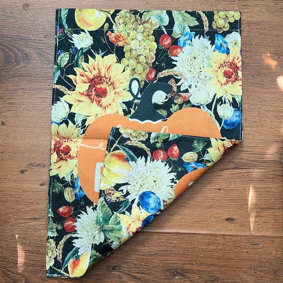 FALL WELCOME FLAG. DOUBLE SIDED BURLAP HELLO PUMPKIN 🎃 Pumpkins & Floral - Picture 2 of 2